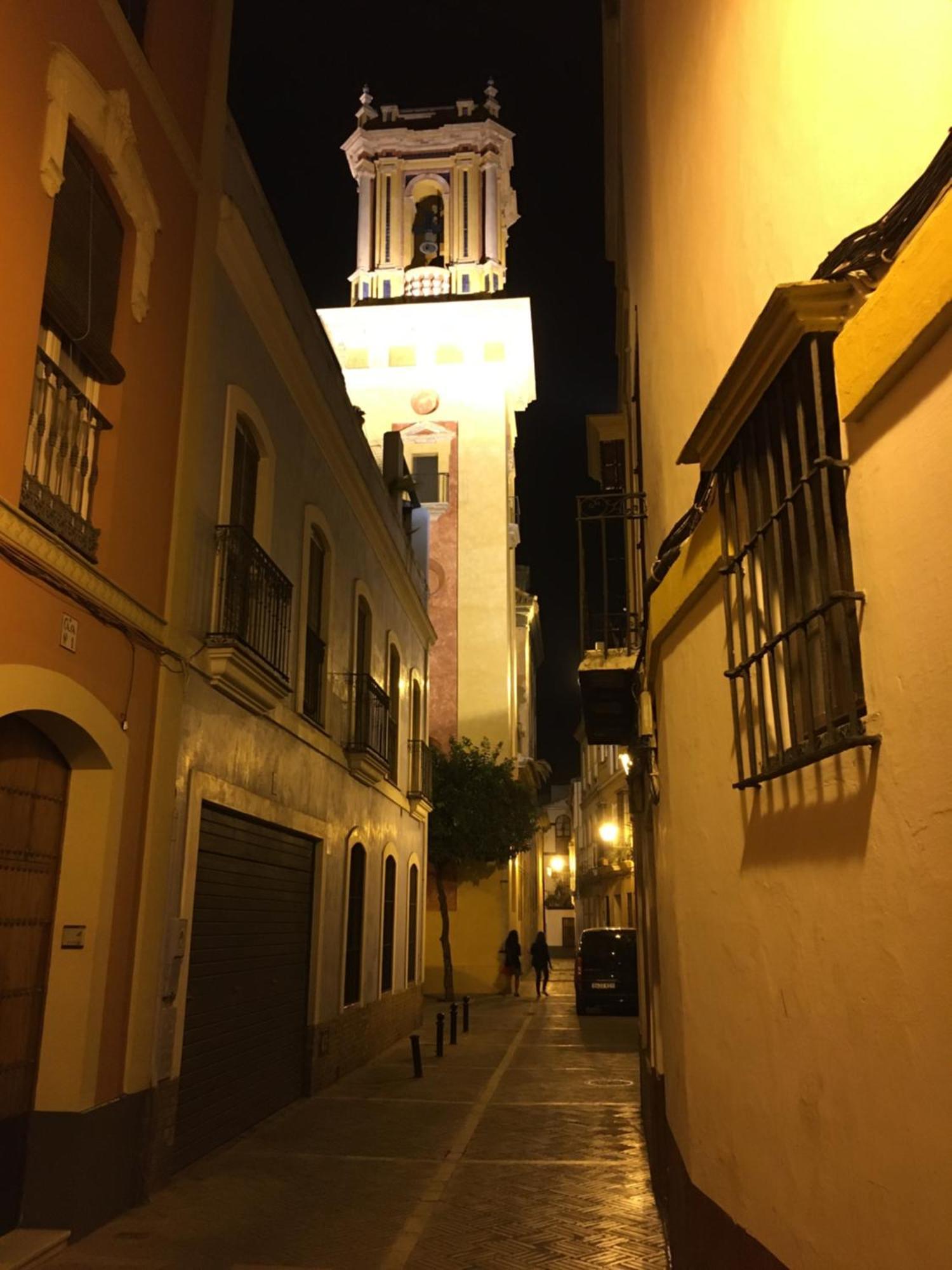 Vidrio Apartment, Seville